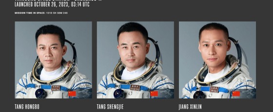 WHO IS IN SPACE? -谁在太空中？